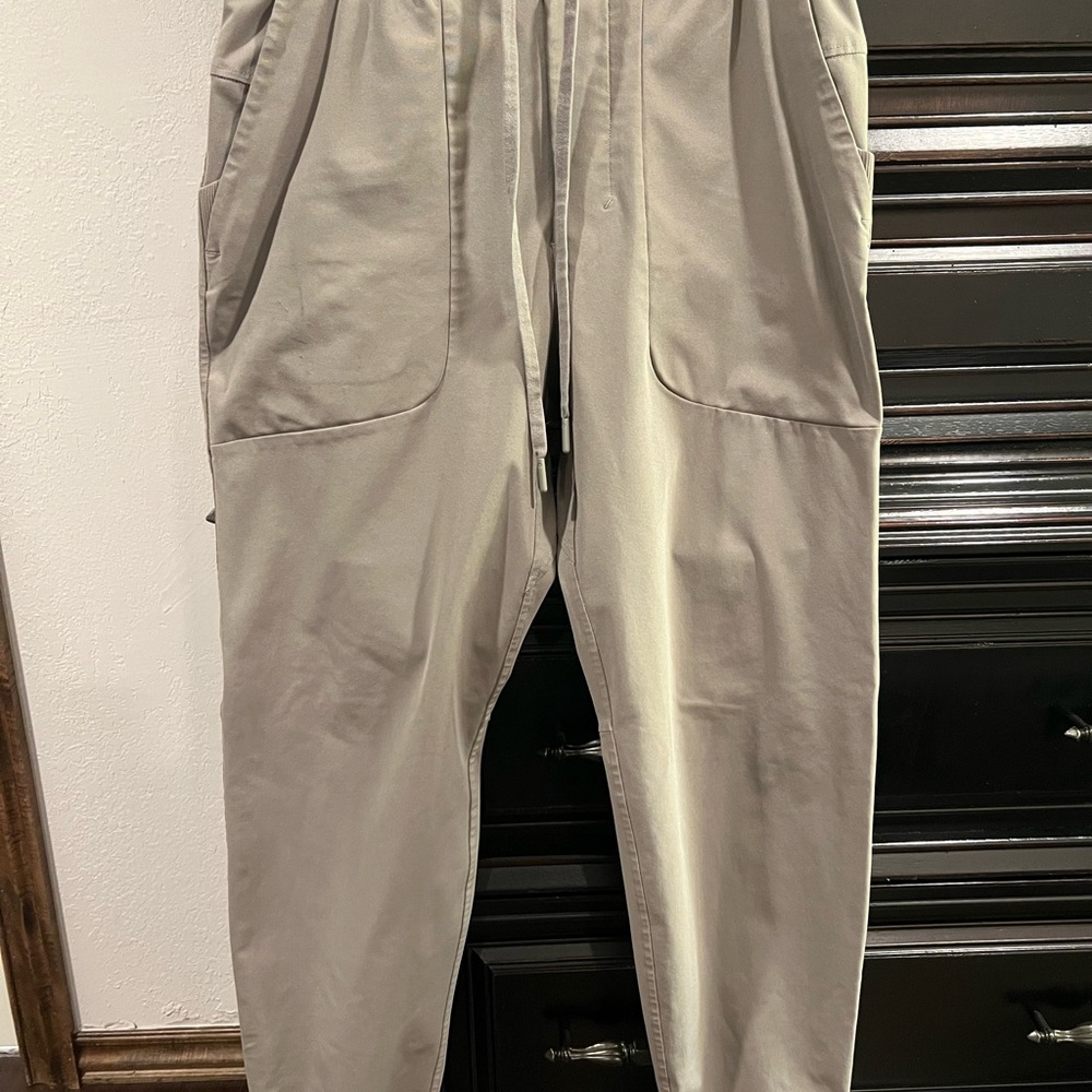 lululemon athletica Men's Tan Cargo Pants